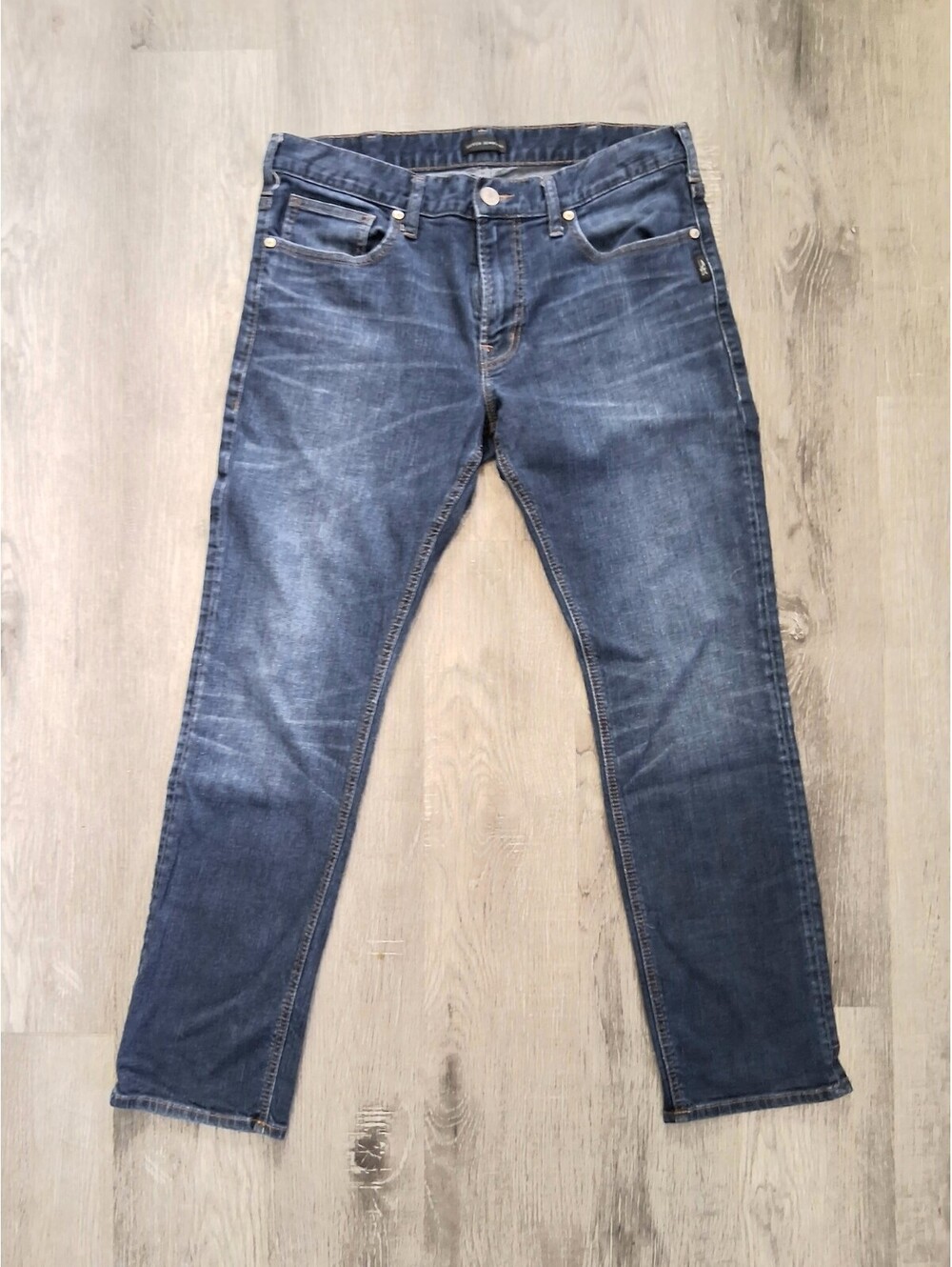 Silver Jeans Co. Konrad Men's 34x28 Modern Slim Fit Leg Stretch Dark Blue Denim